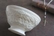 画像1: White relief bowl (1)