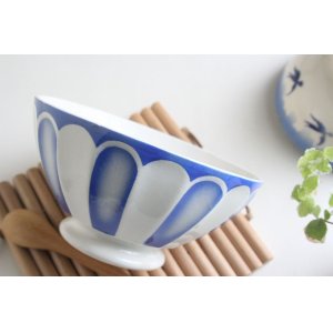 画像: Blue scallop bowl