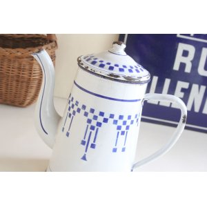 画像: White&blue coffee pot